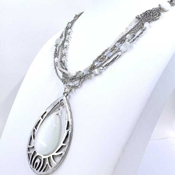 NWOT – White Cats Eye Pendant Beaded Silver Tone Multi Strand 20” Necklace - Picture 5 of 8